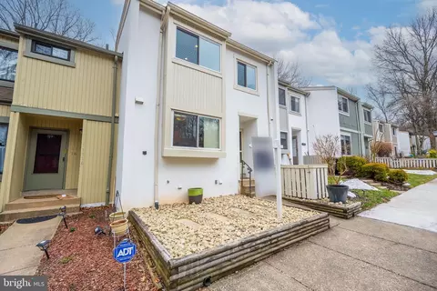 11714 Decade Ct, Reston, VA 20191 photo 2