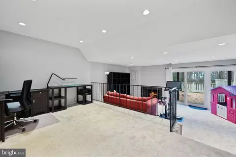 11714 Decade Ct, Reston, VA 20191 photo 28