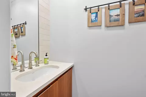11714 Decade Ct, Reston, VA 20191 photo 16