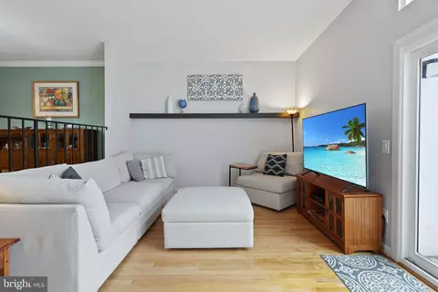11714 Decade Ct, Reston, VA 20191 photo 14