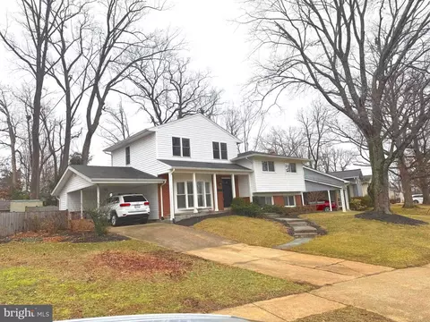 4511 Mayfield Dr, Annandale, VA 22003
