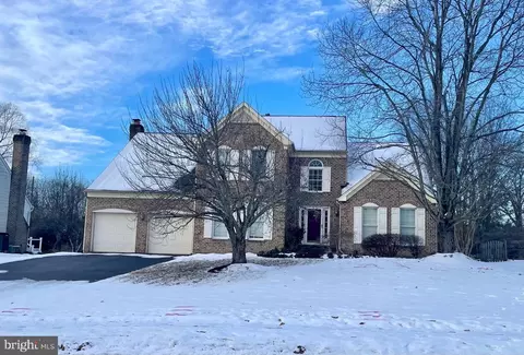 6218 Secret Hollow Ln, Centreville, VA 20120