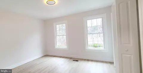 8529 Gambel Oak Dr, Springfield, VA 22153 photo 14