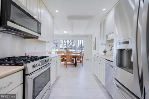 Kitchen - 8100 Saint David Ct, Springfield, VA 22153 photo 2 of 2