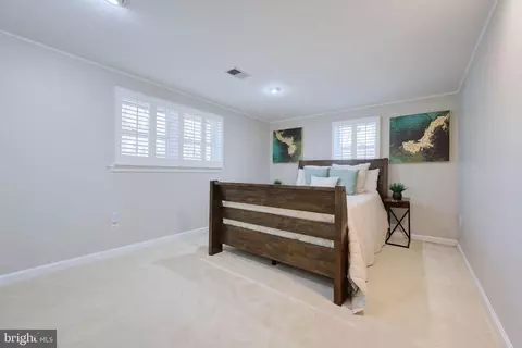 Bedroom - 8100 Saint David Ct, Springfield, VA 22153 photo 3 of 11