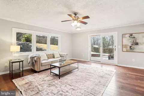 7102 Catlett St, Springfield, VA 22151 photo 8