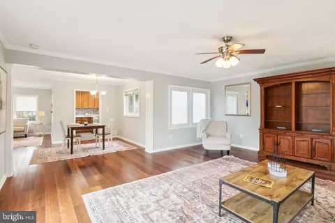 7102 Catlett St, Springfield, VA 22151 photo 9