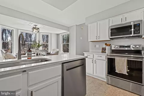 6725 Passageway Pl, Burke, VA 22015 photo 13