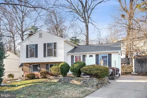 10812 Split Oak Ln, Burke, VA 22015