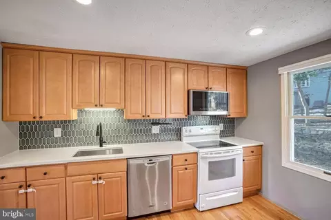 Kitchen - 10812 Split Oak Ln, Burke, VA 22015 photo 1 of 2
