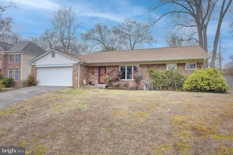 3131 Woodland Ln, Alexandria, VA 22309