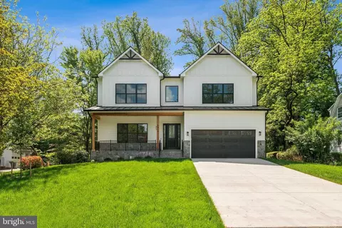 6919 Berkeley St, Falls Church, VA 22043