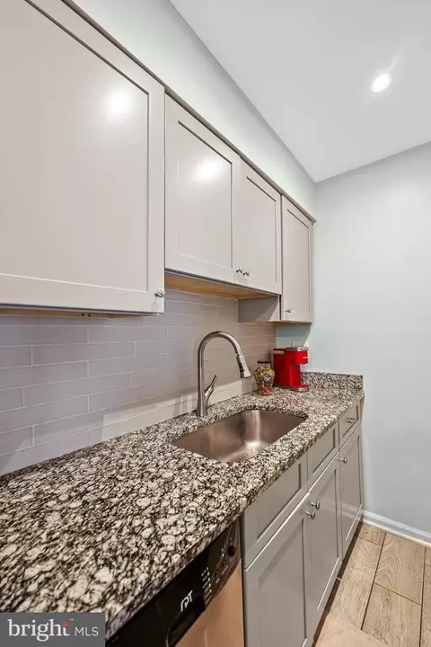 8114 K Colony Point Rd #243, Springfield, VA 22152 photo 10