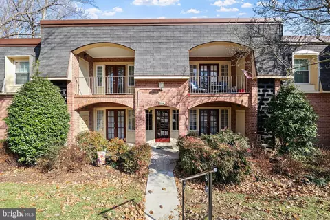 8114 K Colony Point Rd #243, Springfield, VA 22152 photo 2