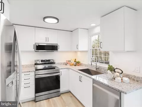 11758 Bayfield Ct, Reston, VA 20194 photo 7