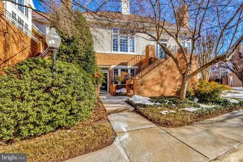 7037 C Haycock Rd #C, Falls Church, VA 22043