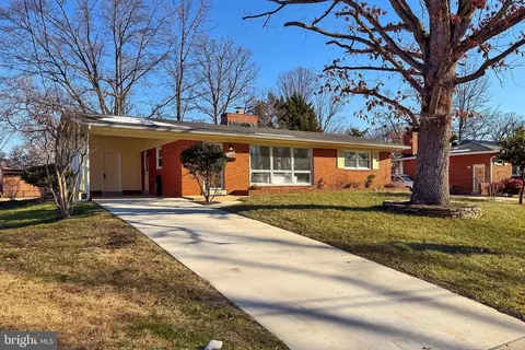 6710 Jerome St, Springfield, VA 22150 photo 2