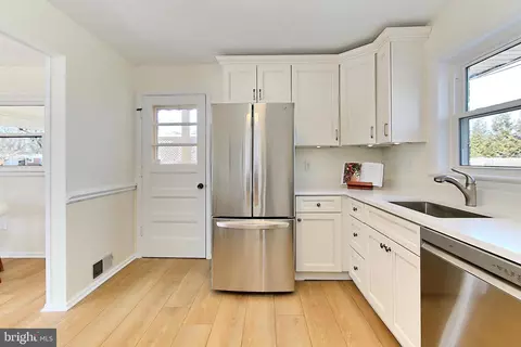 6710 Jerome St, Springfield, VA 22150 photo 13