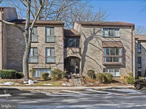 2016 Colts Neck Rd #9/12A, Reston, VA 20191