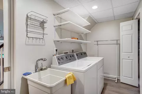 10708 Midsummer Dr, Reston, VA 20191 photo 31
