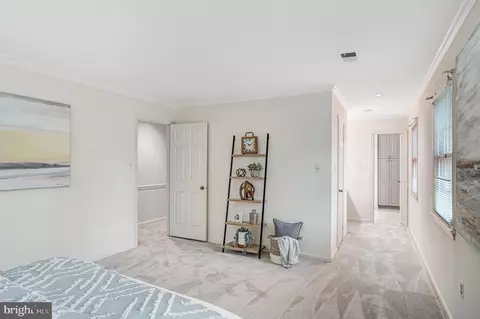 10708 Midsummer Dr, Reston, VA 20191 photo 17