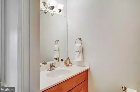 10708 Midsummer Dr, Reston, VA 20191 photo 14