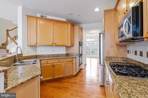 1646 Colonial Hills Dr, Mclean, VA 22102 photo 14