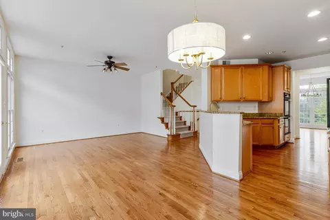 1646 Colonial Hills Dr, Mclean, VA 22102 photo 16