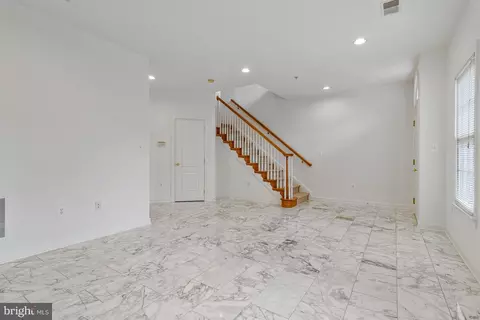 1646 Colonial Hills Dr, Mclean, VA 22102 photo 7
