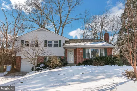 6803 Galax Ct, Springfield, VA 22151