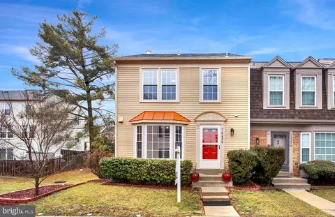 10280 Latney Rd, Fairfax, VA 22032