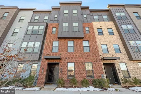 12888 Sunrise Ridge Aly #49, Herndon, VA 20171