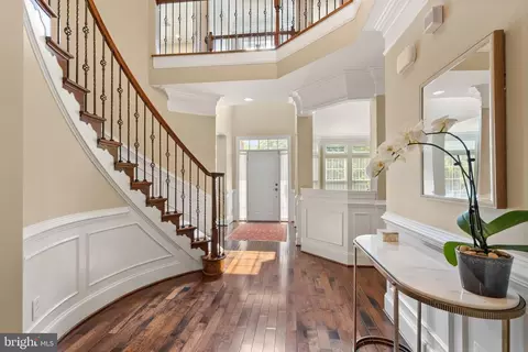 Entry Way - 7534 Red Hill Dr, Springfield, VA 22153 photo 3 of 14