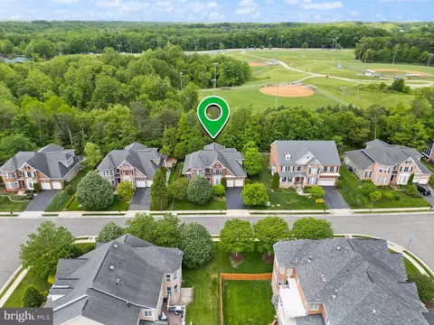View/Area - 7534 Red Hill Dr, Springfield, VA 22153 photo 5 of 5