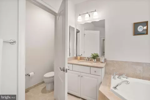 Bath - 7534 Red Hill Dr, Springfield, VA 22153 photo 2 of 8