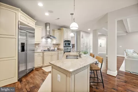 Kitchen - 7534 Red Hill Dr, Springfield, VA 22153 photo 4 of 6