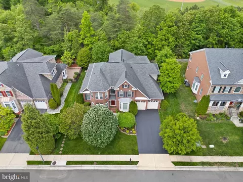 View/Area - 7534 Red Hill Dr, Springfield, VA 22153 photo 1 of 5