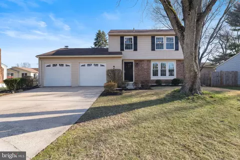 12305 Streamvale Cir, Herndon, VA 20170