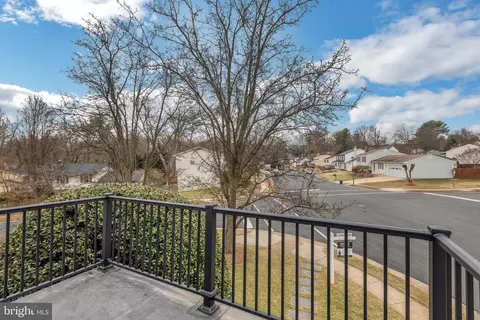 Exterior - 6120 Windward Dr, Burke, VA 22015 photo 5 of 19