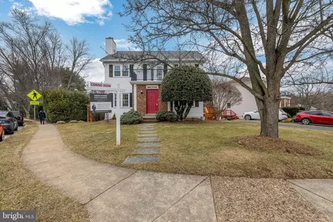 Exterior - 6120 Windward Dr, Burke, VA 22015 photo 18 of 19