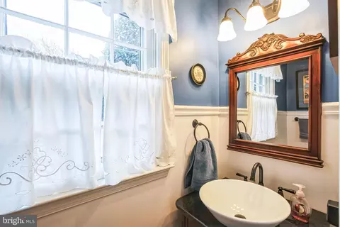 Bath - 6120 Windward Dr, Burke, VA 22015 photo 1 of 3