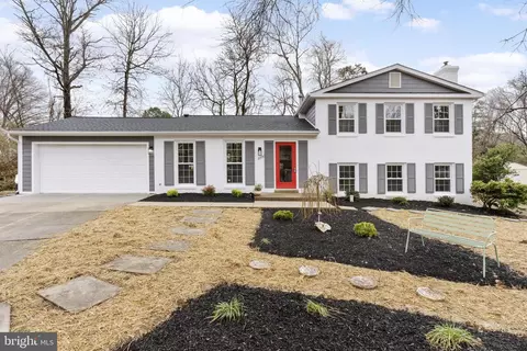 2201 Yardley Ct, Alexandria, VA 22308