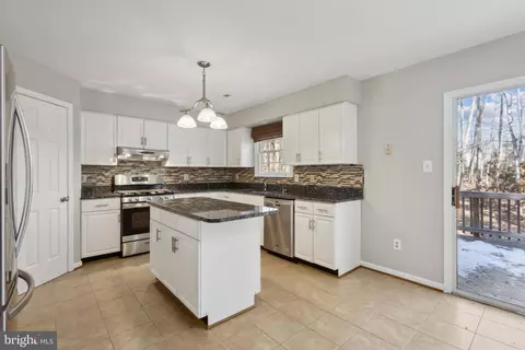 Kitchen - 8802 Eagle Rock Ln, Springfield, VA 22153 photo 1 of 3