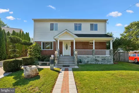 7225 Janet Pl, Falls Church, VA 22046