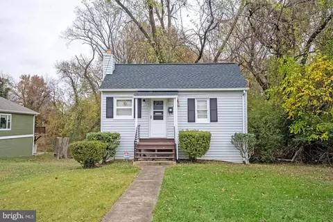2947 Random Rd, Falls Church, VA 22042