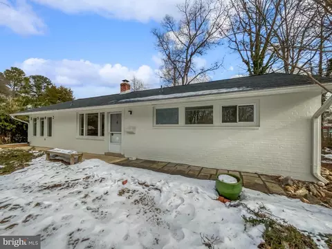 5503 Inverchapel Rd, Springfield, VA 22151 photo 13