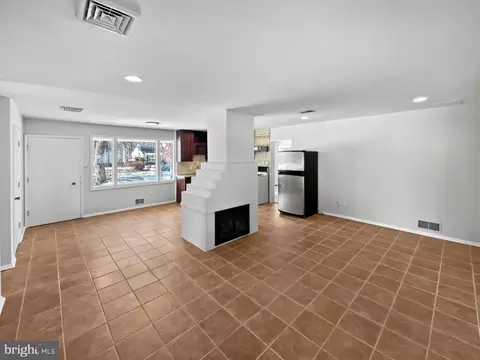 5503 Inverchapel Rd, Springfield, VA 22151 photo 16