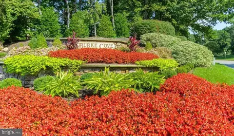 5810 Cove Lndg #304, Burke, VA 22015