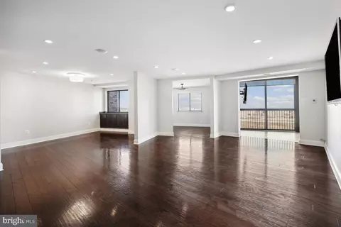 5903 Mount Eagle Dr #1604, Alexandria, VA 22303