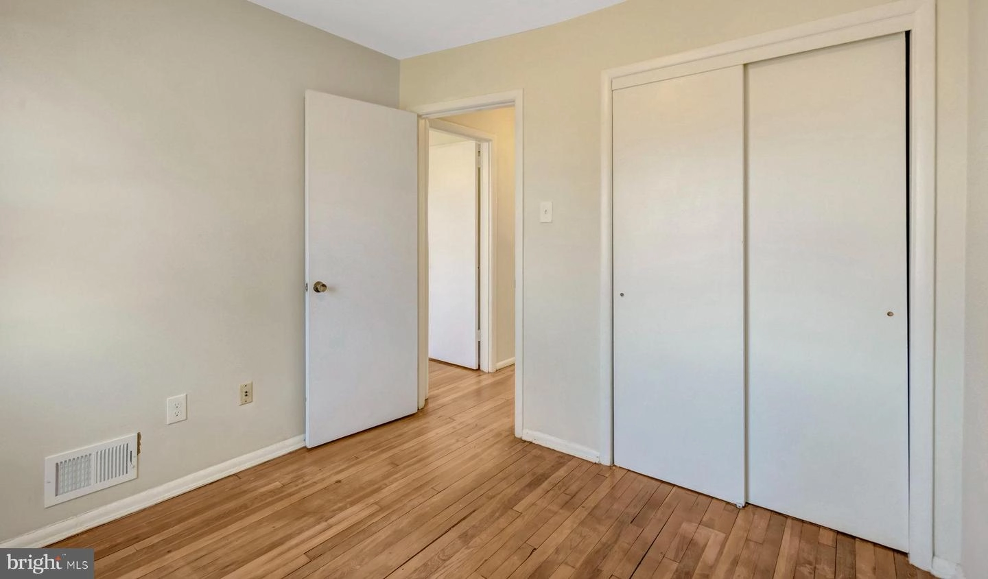Bedroom - 5503 Hinton St, Springfield, VA 22151 photo 5 of 5